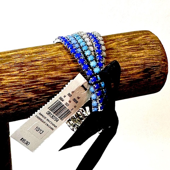 Express Set of 5 Stretch Rhinestone Bracelets – Blue, Gray, Silver NWT​ - Picture 4 of 7